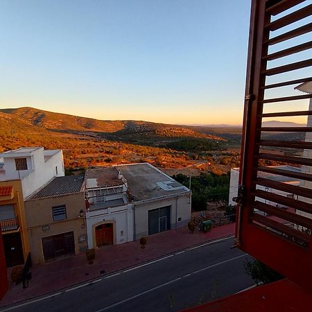 Tranquil And Spacious Townhouse In Historical And Picturesque Cervera Del Maestre Екстер'єр фото