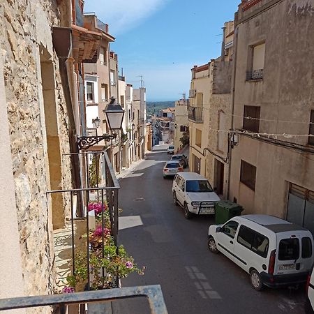 Tranquil And Spacious Townhouse In Historical And Picturesque Cervera Del Maestre Екстер'єр фото
