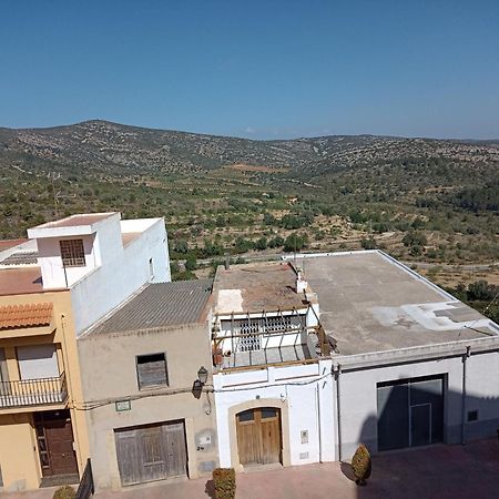 Tranquil And Spacious Townhouse In Historical And Picturesque Cervera Del Maestre Екстер'єр фото