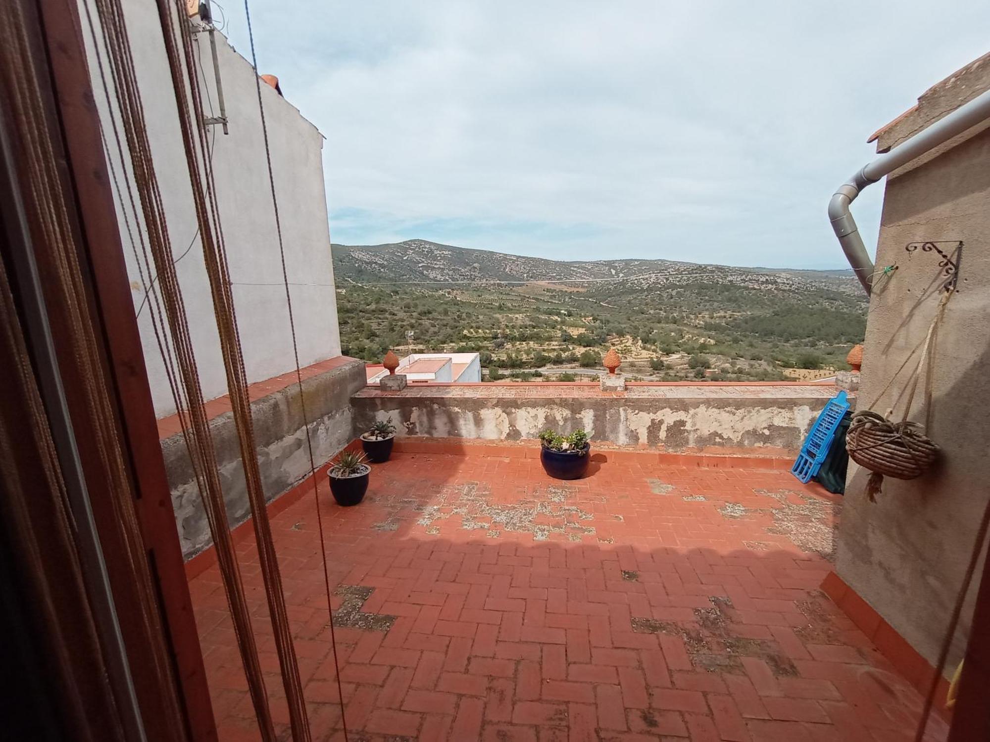 Tranquil And Spacious Townhouse In Historical And Picturesque Cervera Del Maestre Екстер'єр фото