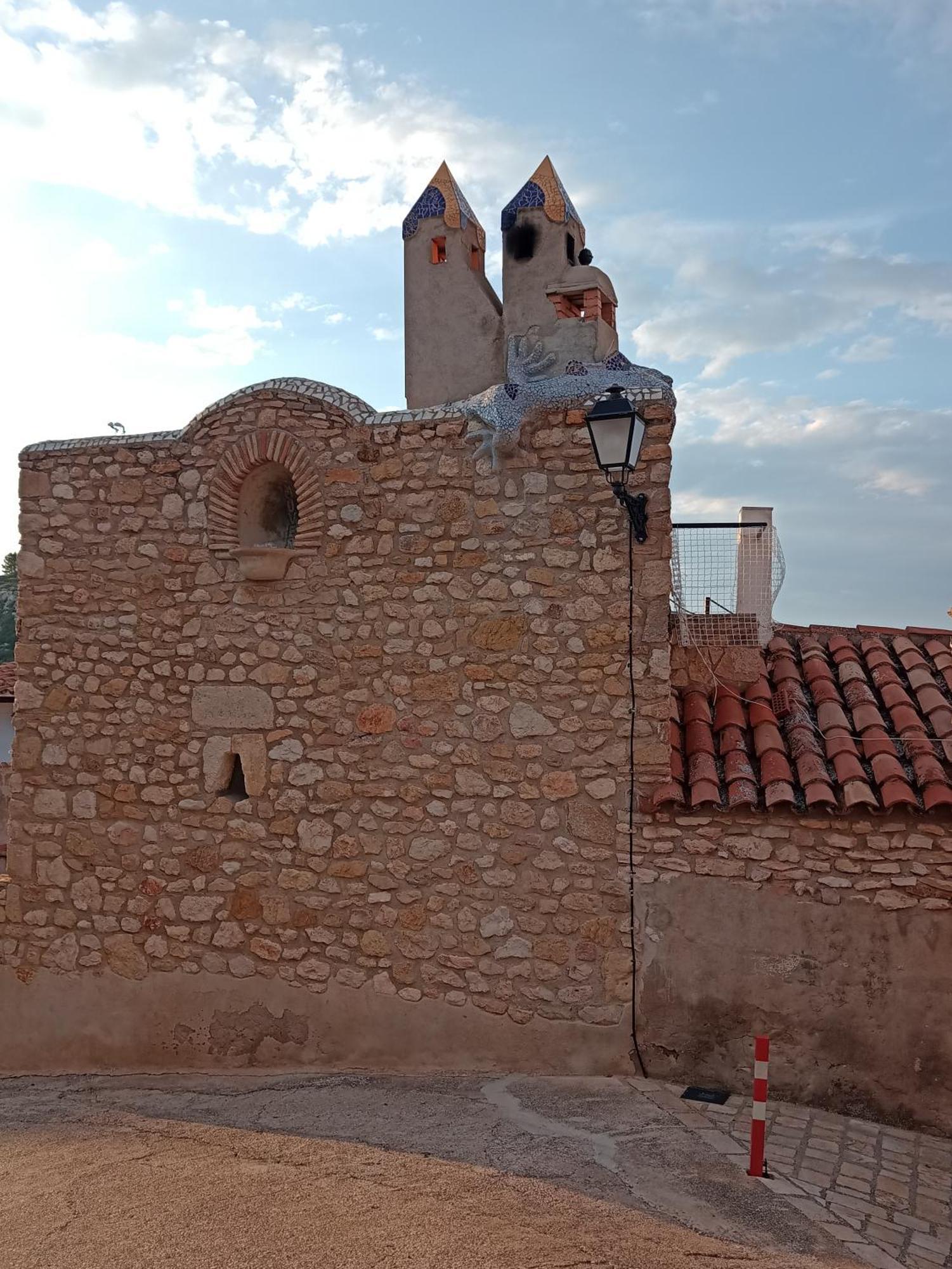Tranquil And Spacious Townhouse In Historical And Picturesque Cervera Del Maestre Екстер'єр фото