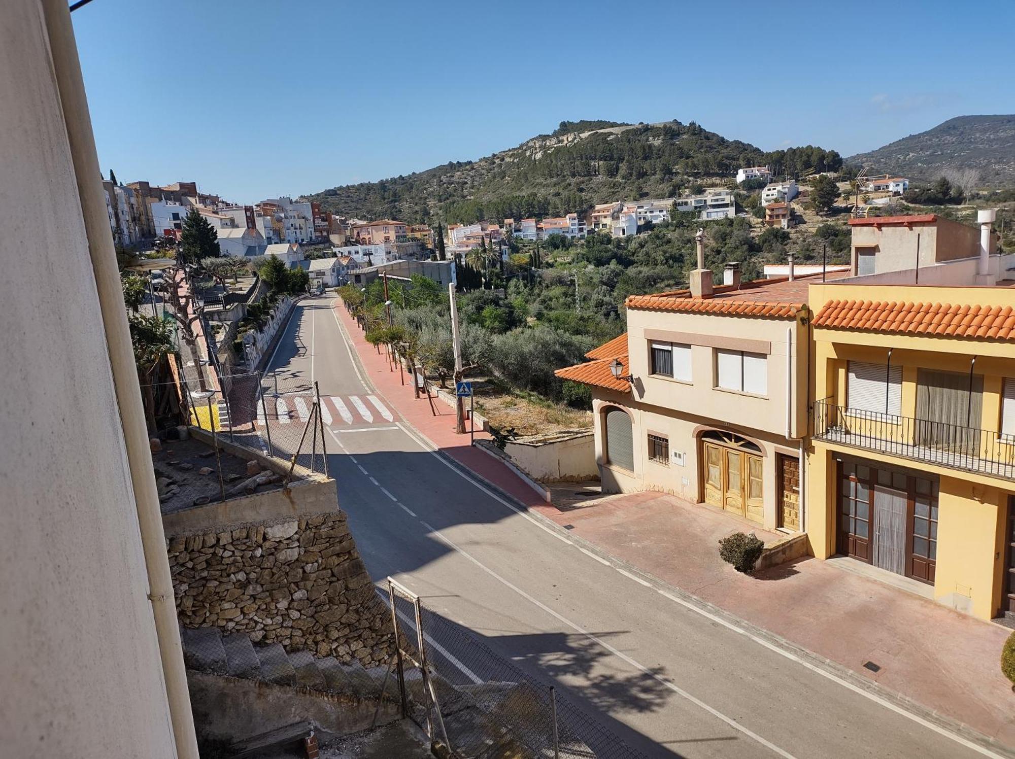 Tranquil And Spacious Townhouse In Historical And Picturesque Cervera Del Maestre Екстер'єр фото